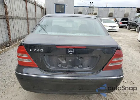 2004 Mercedes-Benz C 240 из США, поврежденный, VIN WDBRF61J54F551736